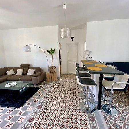 פרפיניין Grand Appartement En Centre Ville Avec Terrasse מראה חיצוני תמונה