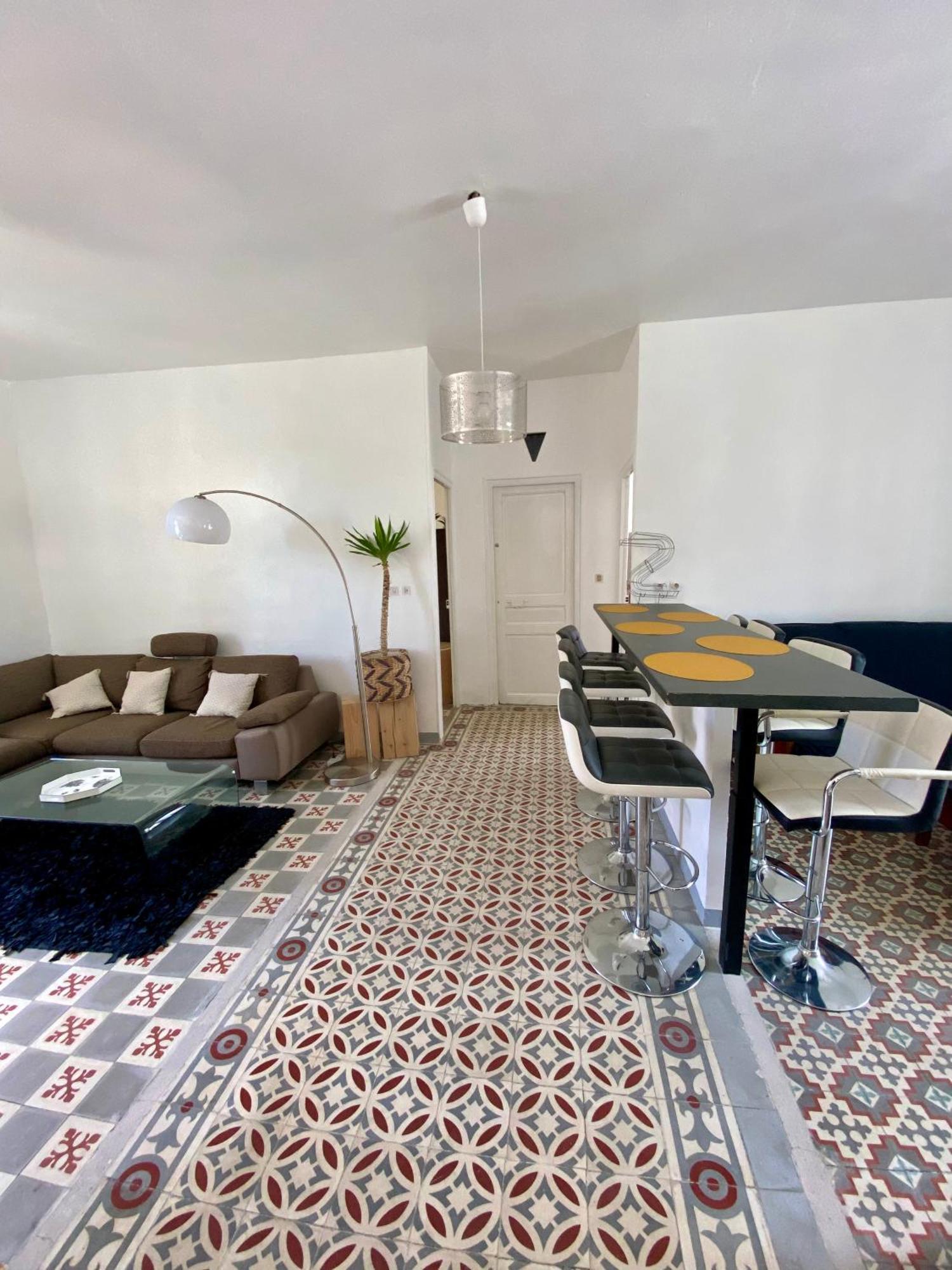 פרפיניין Grand Appartement En Centre Ville Avec Terrasse מראה חיצוני תמונה